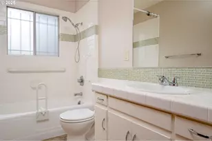 6208 SE Woodstock Blvd, Portland, OR 97206 - Photo 28