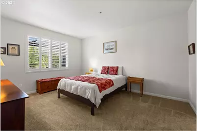 615 NW Lost Springs Ter #102, Portland, OR 97229 - Photo 18