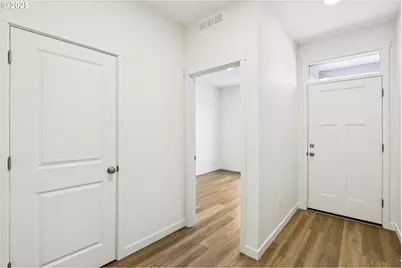 1808 NW 18th St, Battle Ground, WA 98604 - Photo 4