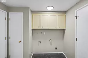 325 W N St, Springfield, OR 97477 - Photo 18