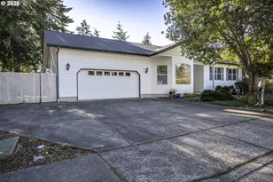 2284 21st St, Florence, OR 97439 - Photo 6