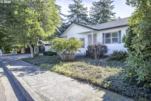 2284 21st St, Florence, OR 97439 - Photo 6