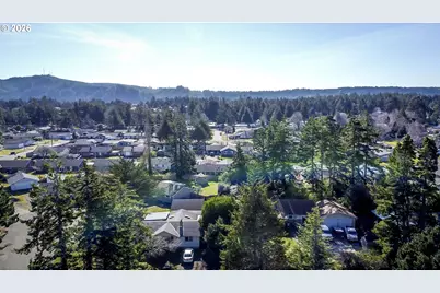 2284 21st St, Florence, OR 97439 - Photo 44