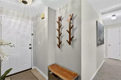 44 Eagle Crest Dr #18, Lake Oswego, OR 97035 - Photo 4