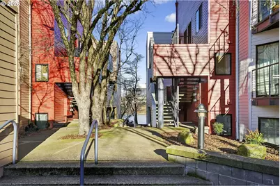 910 NW Naito Pkwy #i18, Portland, OR 97209 - Photo 18