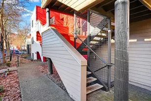 910 NW Naito Pkwy, Portland, OR 97209 - Photo 2