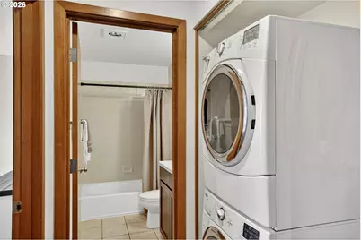 910 NW Naito Pkwy #i18, Portland, OR 97209 - Photo 16