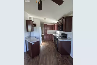 9700 SW Tualatin Rd #5, Tualatin, OR 97062 - Photo 20