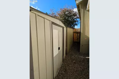 9700 SW Tualatin Rd #5, Tualatin, OR 97062 - Photo 10