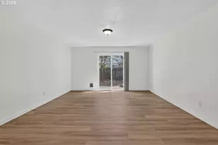 2926 SE 125th Ave, Portland, OR 97236 - Photo 8