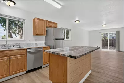 2926 SE 125th Ave, Portland, OR 97236 - Photo 4