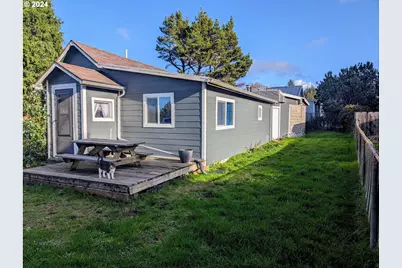 293 N Empire Blvd, Coos Bay, OR 97420 - Photo 4