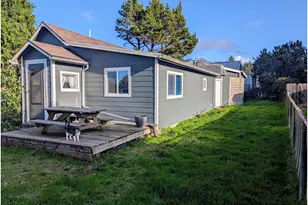 293 N Empire Blvd, Coos Bay, OR 97420 - Photo 4