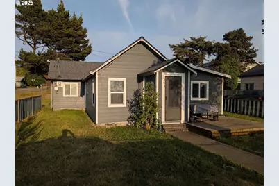 293 N Empire Blvd, Coos Bay, OR 97420 - Photo 2