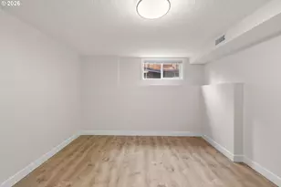 275 NE Scott Dr, Gresham, OR 97030 - Photo 18