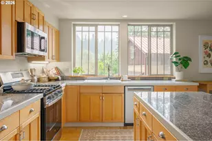 1650 Leatherwood Dr, Eugene, OR 97405 - Photo 16