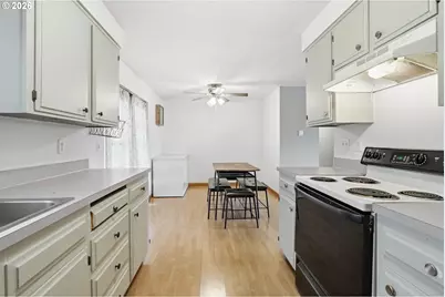 1820 SE Mulberry Ct, McMinnville, OR 97128 - Photo 12