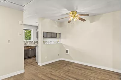 603 SE 148th Ave, Portland, OR 97233 - Photo 6