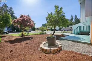 1453 SE 29th Ct, Troutdale, OR 97060 - Photo 4