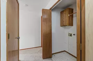 2393 SW 1st St, Gresham, OR 97080 - Photo 26