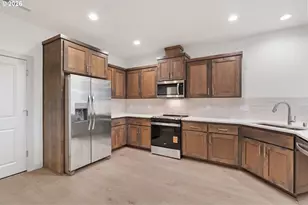 13902 NE 64th Cir, Vancouver, WA 98682 - Photo 4