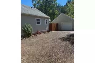 46874 Sunset Ave, Westfir, OR 97492 - Photo 16