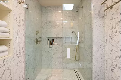 12727 S Iron Mountain Blvd, Portland, OR 97219 - Photo 40