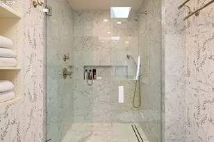 12727 S Iron Mountain Blvd, Portland, OR 97219 - Photo 40