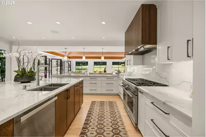 12727 S Iron Mountain Blvd, Portland, OR 97219 - Photo 20