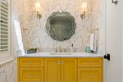 12727 S Iron Mountain Blvd, Portland, OR 97219 - Photo 38
