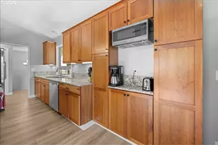 1253 NE East Lagoon Dr, Lincoln City, OR 97367 - Photo 4