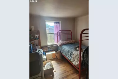 195 S 51st St, Springfield, OR 97478 - Photo 4