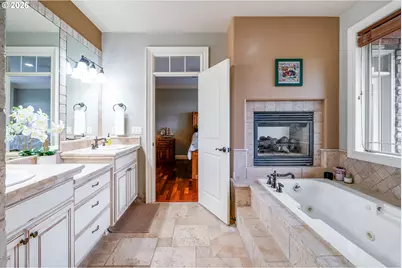 9588 SE Nicholas Dr, Happy Valley, OR 97086 - Photo 20