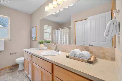 21936 NE Couch St, Gresham, OR 97030 - Photo 36