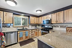 1011 Rose St, Junction City, OR 97448 - Photo 14