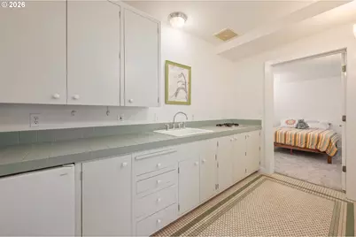 2260 Lincoln St, Eugene, OR 97405 - Photo 36