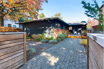 3815 N Willis Blvd, Portland, OR 97217 - Photo 2
