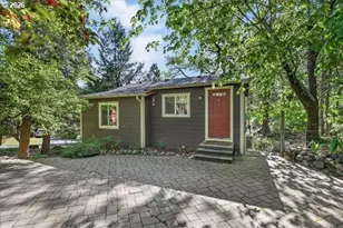 237 Granite St, Ashland, OR 97520 - Photo 30