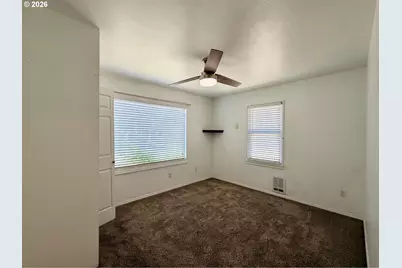 425 W Umpqua St, Roseburg, OR 97471 - Photo 12