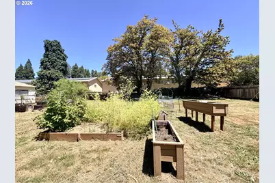 425 W Umpqua St, Roseburg, OR 97471 - Photo 22