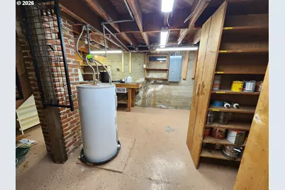 425 W Umpqua St, Roseburg, OR 97471 - Photo 32