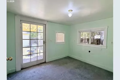 425 W Umpqua St, Roseburg, OR 97471 - Photo 30