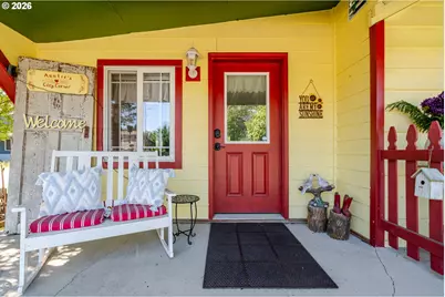 362 E Washington Ave, Brownsville, OR 97327 - Photo 4
