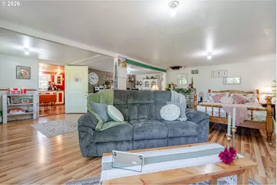 362 E Washington Ave, Brownsville, OR 97327 - Photo 8