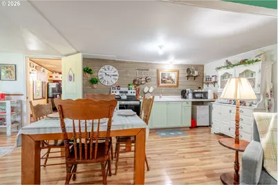 362 E Washington Ave, Brownsville, OR 97327 - Photo 20