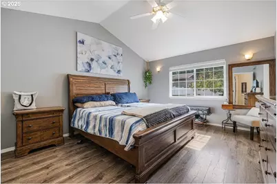 1110 Madison St, Silverton, OR 97381 - Photo 22