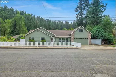 1110 Madison St, Silverton, OR 97381 - Photo 2