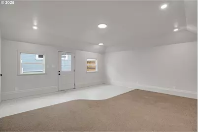 209 SE Currin St, Estacada, OR 97023 - Photo 26