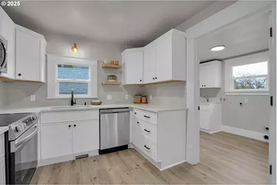 209 SE Currin St, Estacada, OR 97023 - Photo 14