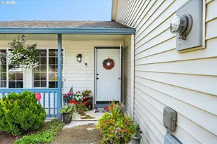 1660 N 18th St, Washougal, WA 98671 - Photo 4